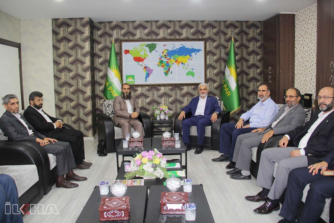 Yapıcıoğlu receives delegation of Kurdistan Islamic Movement Party